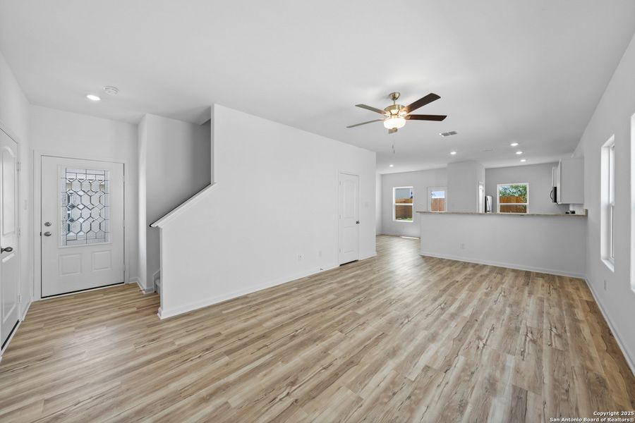 Spacious, unfurnished interior of a new home in Blue Wing, San Antonio (Image 14). Spacious, unfurnished interior of a new home in Blue Wing, San Antonio (Image 14).