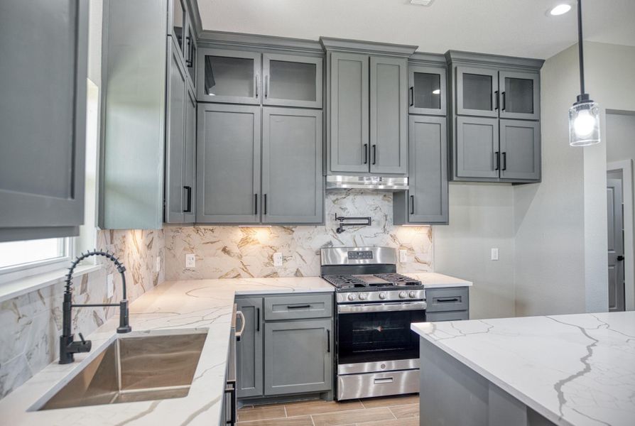 Furnished interior view inside a new home in , Angleton (Image 24).