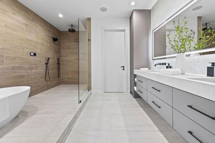 Furnished interior view inside a new home in , Fort Lauderdale (Image 36).