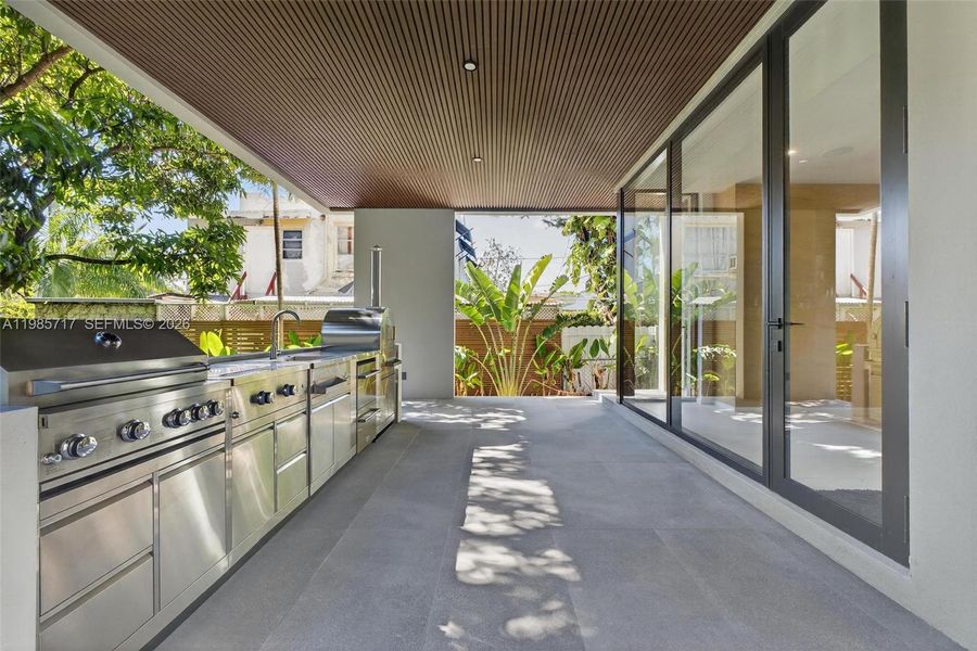 Exterior details and patio area of a home in , Miami (Image 34).