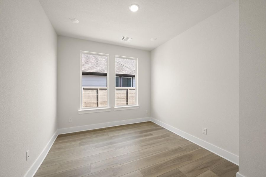 Spacious, unfurnished interior of a new home in Treeline, Justin (Image 23).