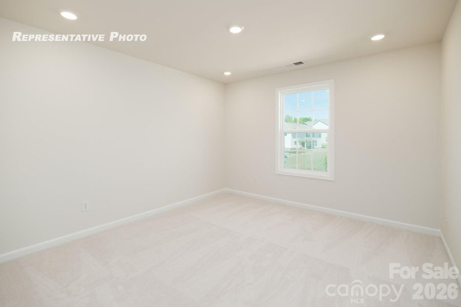 Spacious, unfurnished interior of a new home in Sylvan Creek, Denver (Image 21).