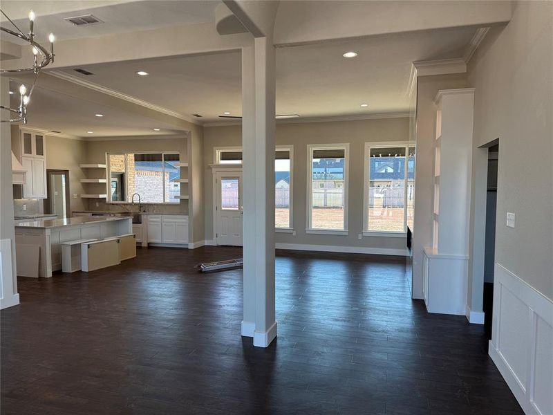 Spacious, unfurnished interior of a new home in , Abilene (Image 10).