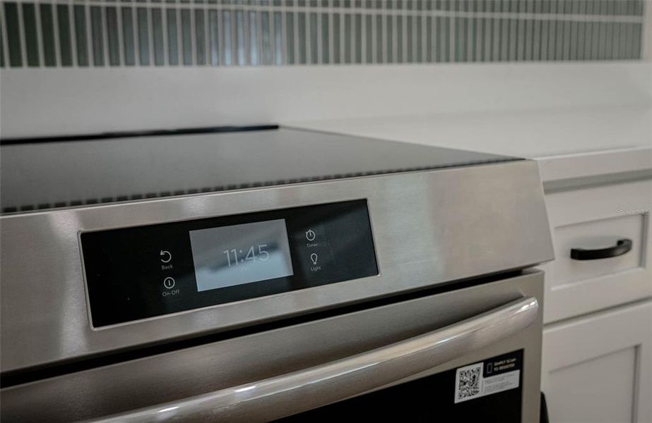 Close-up of interior finishes inside a home in , Weeki Wachee (Image 35).