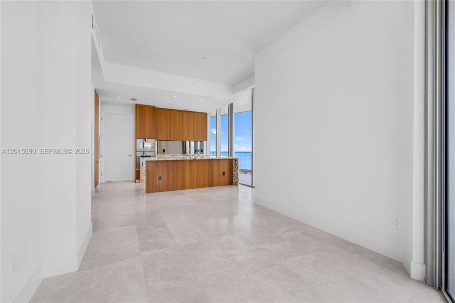 Spacious, unfurnished interior of a new home in , Miami (Image 68).