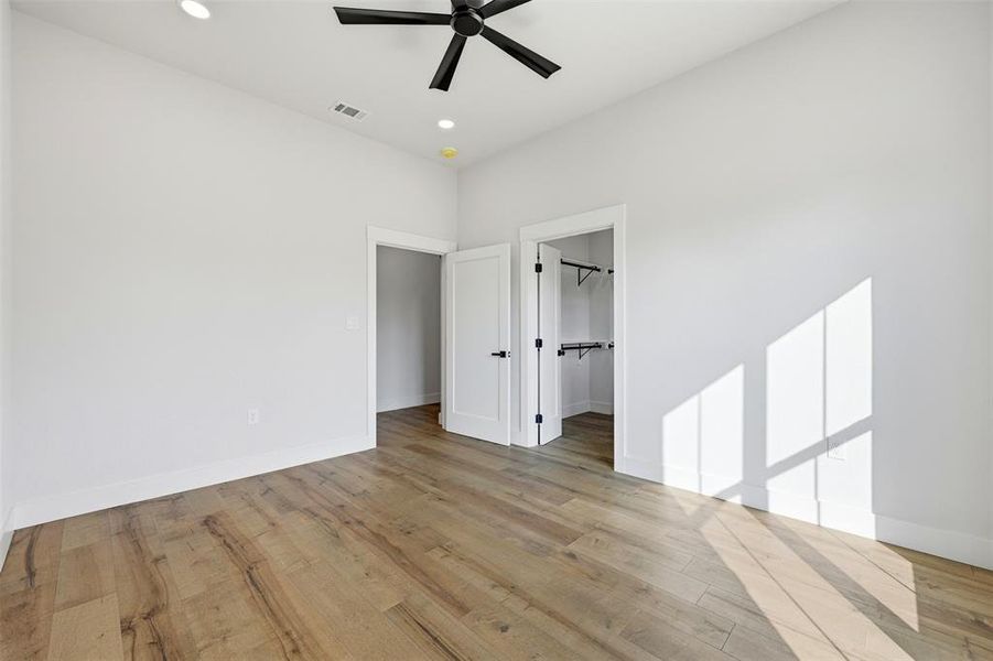Spacious, unfurnished interior of a new home in , Grandview (Image 20). Spacious, unfurnished interior of a new home in , Grandview (Image 20).