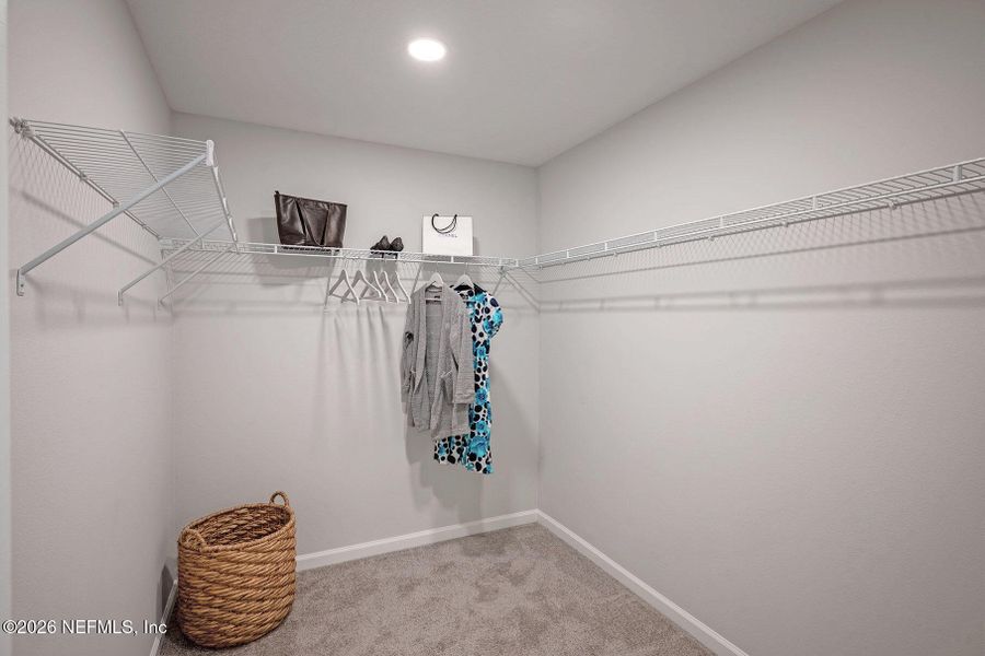 Spacious, unfurnished interior of a new home in , Jacksonville (Image 20).