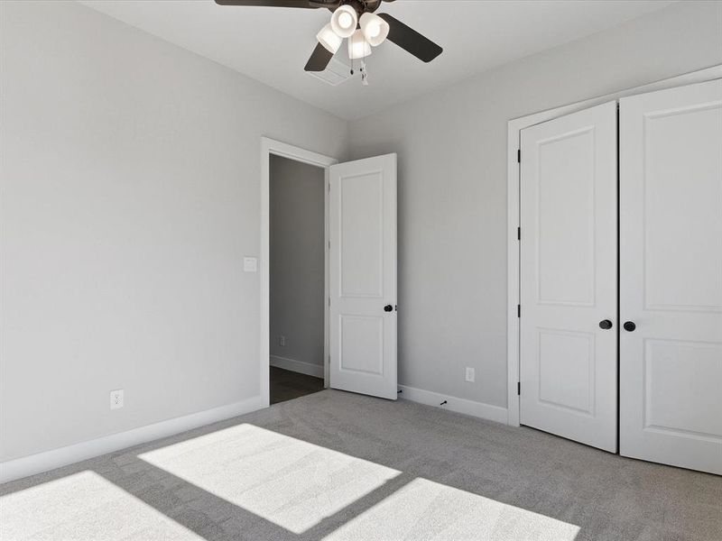 Spacious, unfurnished interior of a new home in Capitol Hill, Anna (Image 31).