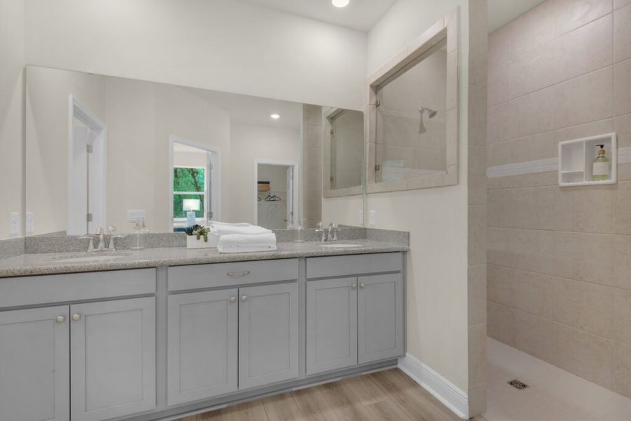 Representative furnished interior of a home built from the Crystal by Holiday Builders in Yellow River Ranch, Milton (Image 9).