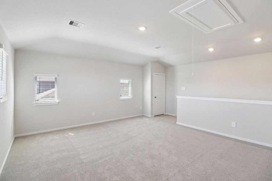 Photo is for illustrative purposes only and may not reflect the exact listing.