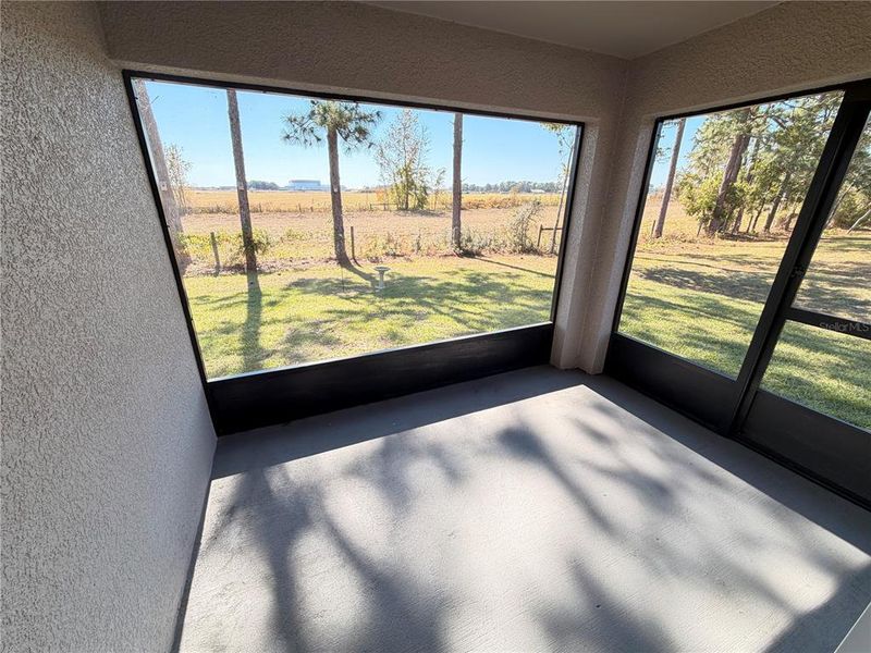 Exterior details and patio area of a home in Marion County Spot Lots, Ocala (Image 3).