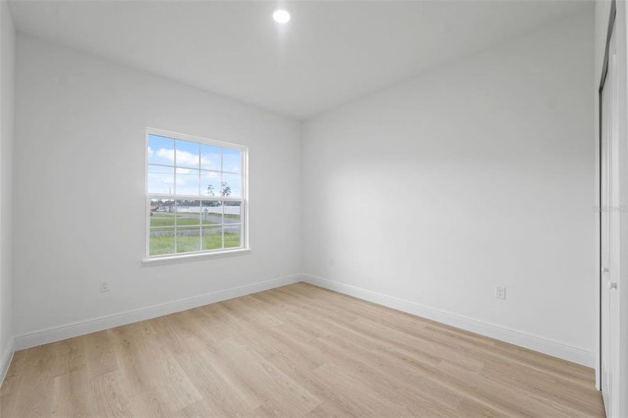 Spacious, unfurnished interior of a new home in , Ocala (Image 15).
