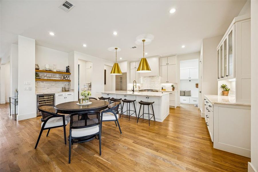 Furnished interior view inside a new home in , Dallas (Image 30). Furnished interior view inside a new home in , Dallas (Image 30).