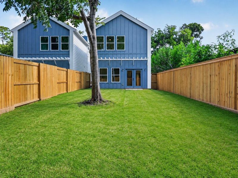 Huge back yards! grass virtually enhanced.