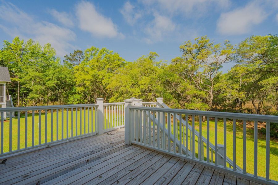 Exterior details and patio area of a home in , Johns Island (Image 4).