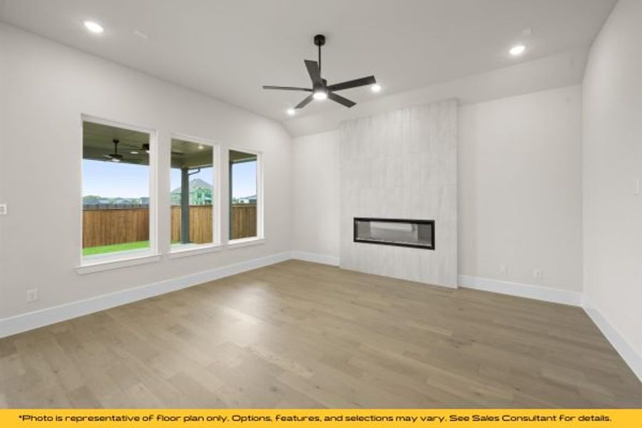 Representative unfurnished interior of a home built from the Vail by Stonefield Homes in Heath Golf and Yacht Club, Rockwall (Image 27).