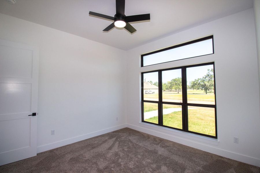 Spacious, unfurnished interior of a new home in , Hempstead (Image 12).