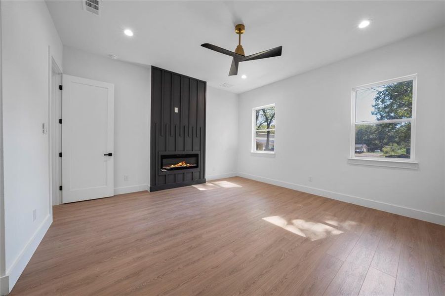 Spacious, unfurnished interior of a new home in , Dallas (Image 38). Spacious, unfurnished interior of a new home in , Dallas (Image 38).