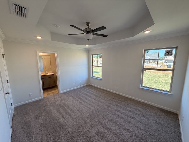 Spacious, unfurnished interior of a new home in Salem Landing, Rockvale (Image 8).