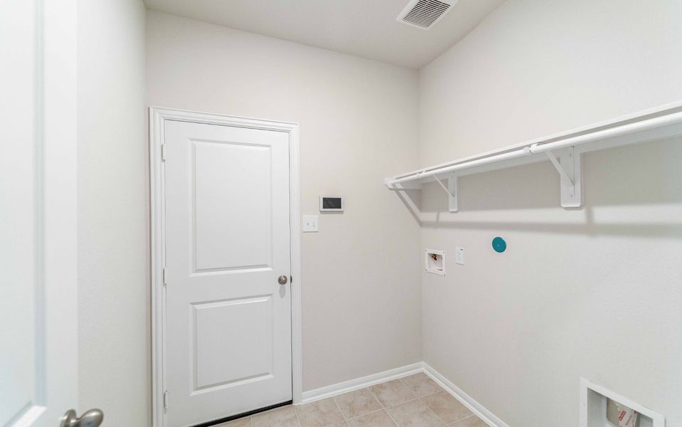 Spacious, unfurnished interior of a new home in Cypress Green, Hockley (Image 17).