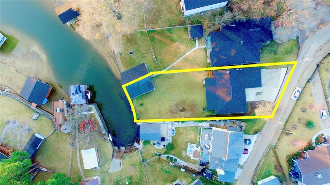 Image 16 of a home in . Image 16 of a home in .