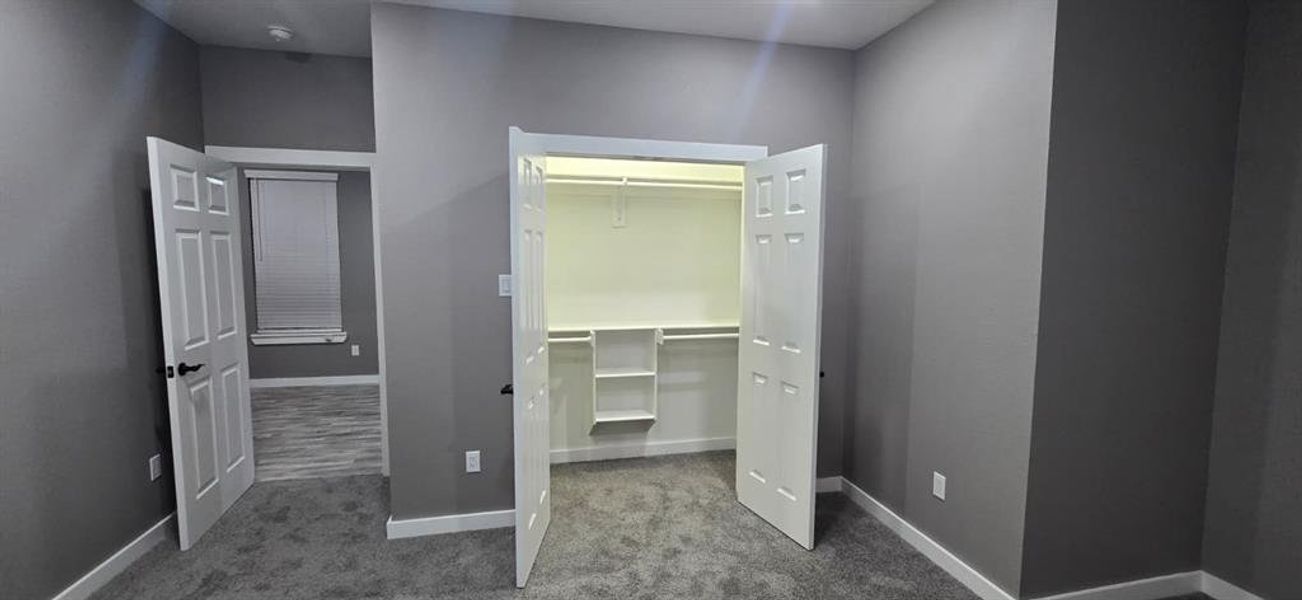 Spacious, unfurnished interior of a new home in , Gainesville (Image 11).