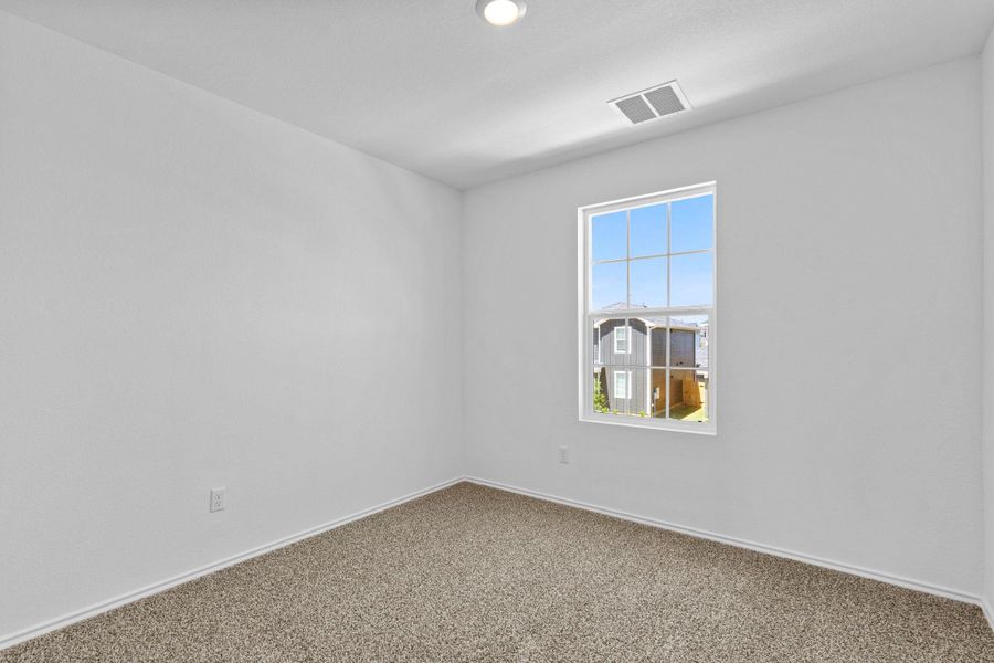 Spacious, unfurnished interior of a new home in Valverde, Bastrop (Image 20).