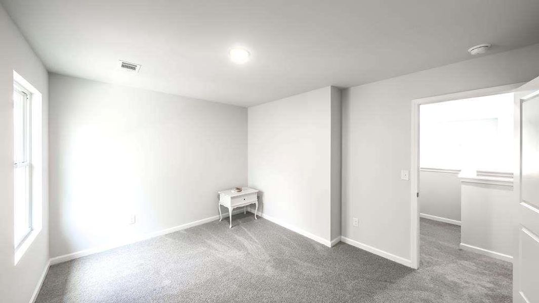 Spacious, unfurnished interior of a new home in , Bremen (Image 27).