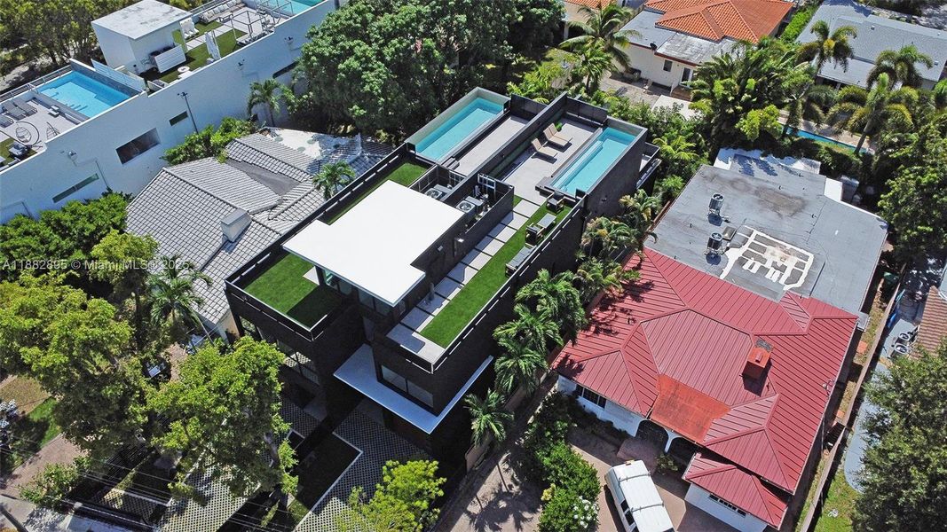 Image 85 of a home in .