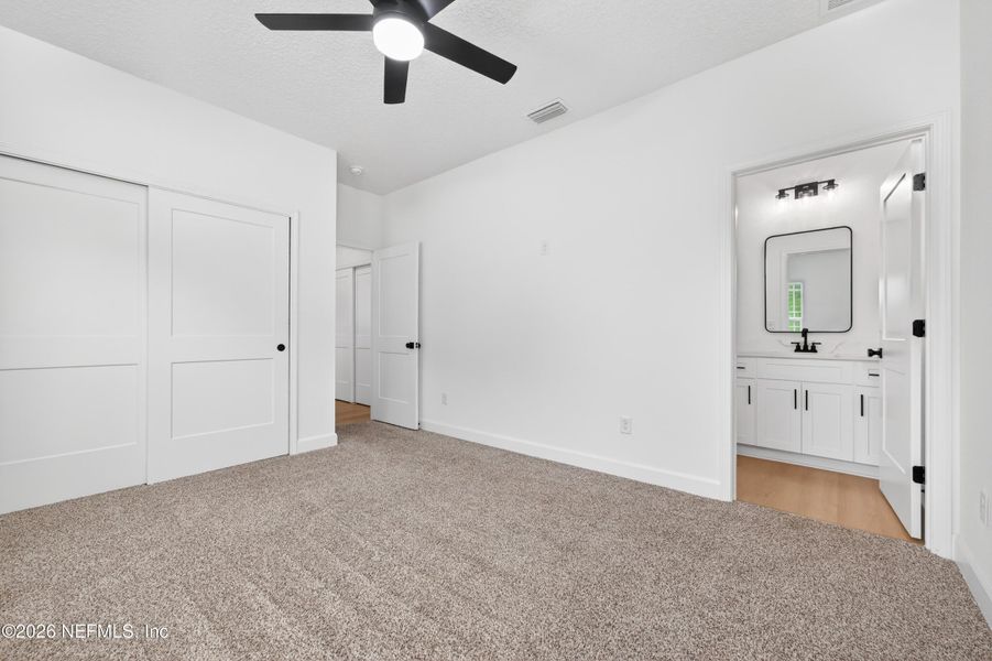 Spacious, unfurnished interior of a new home in , Palatka (Image 30). Spacious, unfurnished interior of a new home in , Palatka (Image 30).