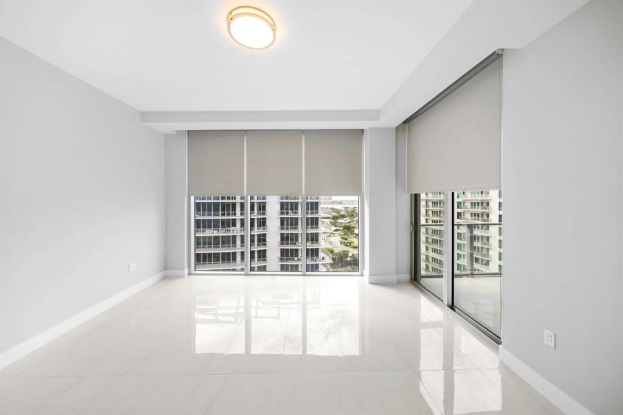 Spacious, unfurnished interior of a new home in , West Palm Beach (Image 23).