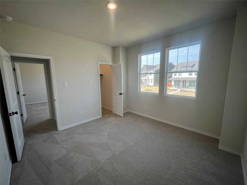 Spacious, unfurnished interior of a new home in Lariat, Liberty Hill (Image 10).