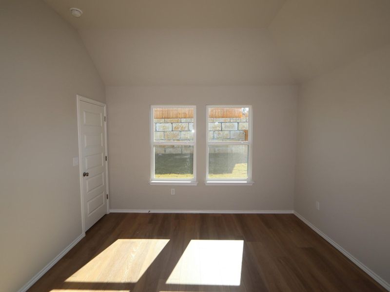 Spacious, unfurnished interior of a new home in Cascades at Onion Creek, Austin (Image 11).