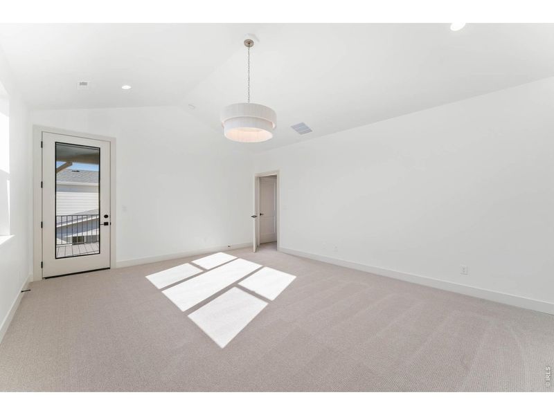 Spacious, unfurnished interior of a new home in , Windsor (Image 41).