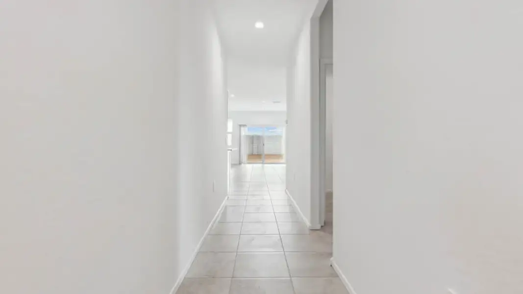 Spacious, unfurnished interior of a new home in Carlton Commons, Casa Grande (Image 12). Spacious, unfurnished interior of a new home in Carlton Commons, Casa Grande (Image 12).