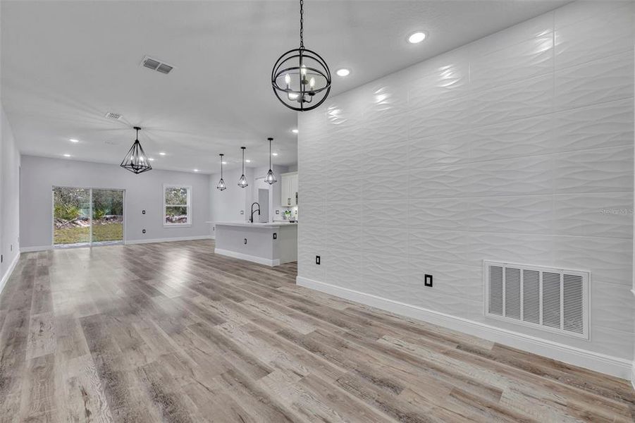 Spacious, unfurnished interior of a new home in , Kissimmee (Image 33).