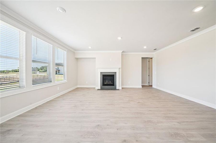 Spacious, unfurnished interior of a new home in River Pointe, Monroe (Image 24).