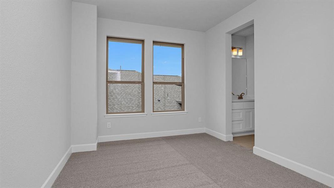 Spacious, unfurnished interior of a new home in Valencia 70', Manvel (Image 9). Spacious, unfurnished interior of a new home in Valencia 70', Manvel (Image 9).