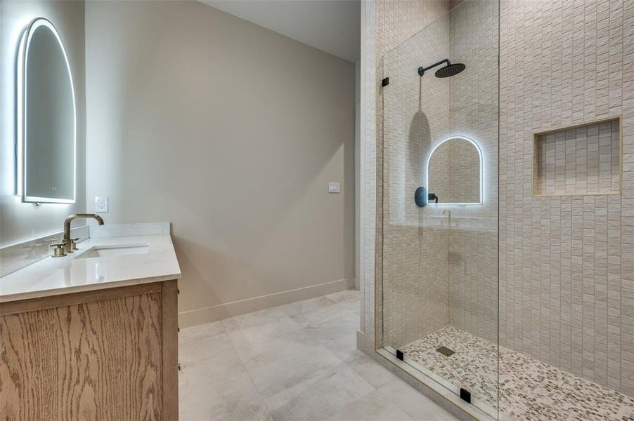 Furnished interior view inside a new home in , Dallas (Image 17). Furnished interior view inside a new home in , Dallas (Image 17).