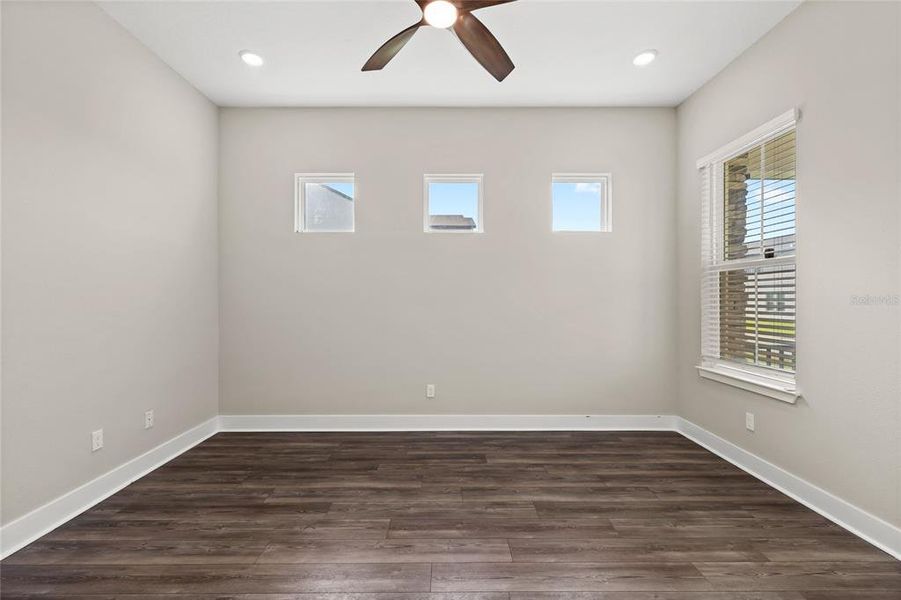 Spacious, unfurnished interior of a new home in , Winter Garden (Image 72).