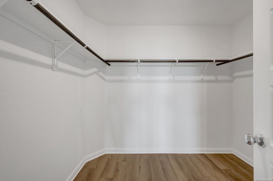 Spacious, unfurnished interior of a new home in Greenspoint Heights, Seguin (Image 38).