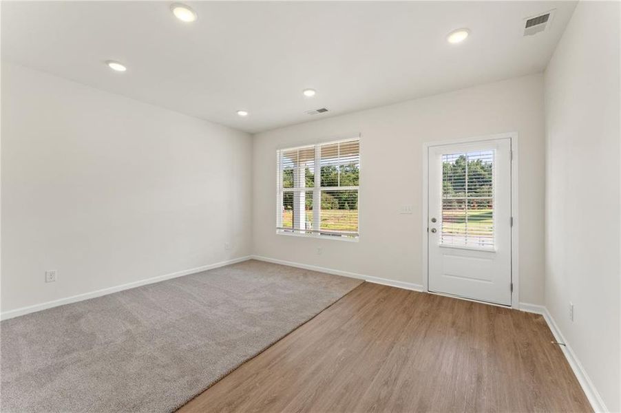 Spacious, unfurnished interior of a new home in Oakhill Estates, Adairsville (Image 12). Spacious, unfurnished interior of a new home in Oakhill Estates, Adairsville (Image 12).