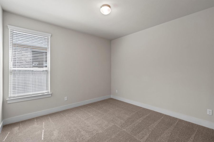 Spacious, unfurnished interior of a new home in Crescent Bluff, Georgetown (Image 36). Spacious, unfurnished interior of a new home in Crescent Bluff, Georgetown (Image 36).