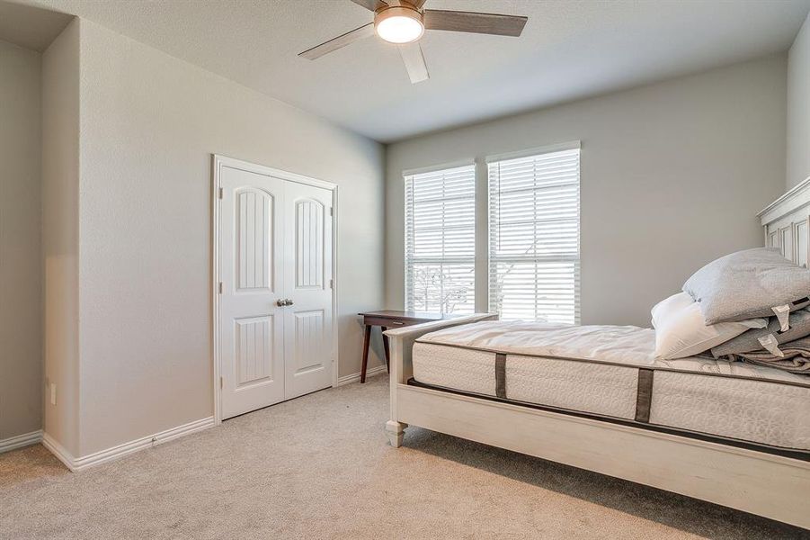 Furnished interior view inside a new home in Honeysuckle Ranch, Paradise (Image 11).