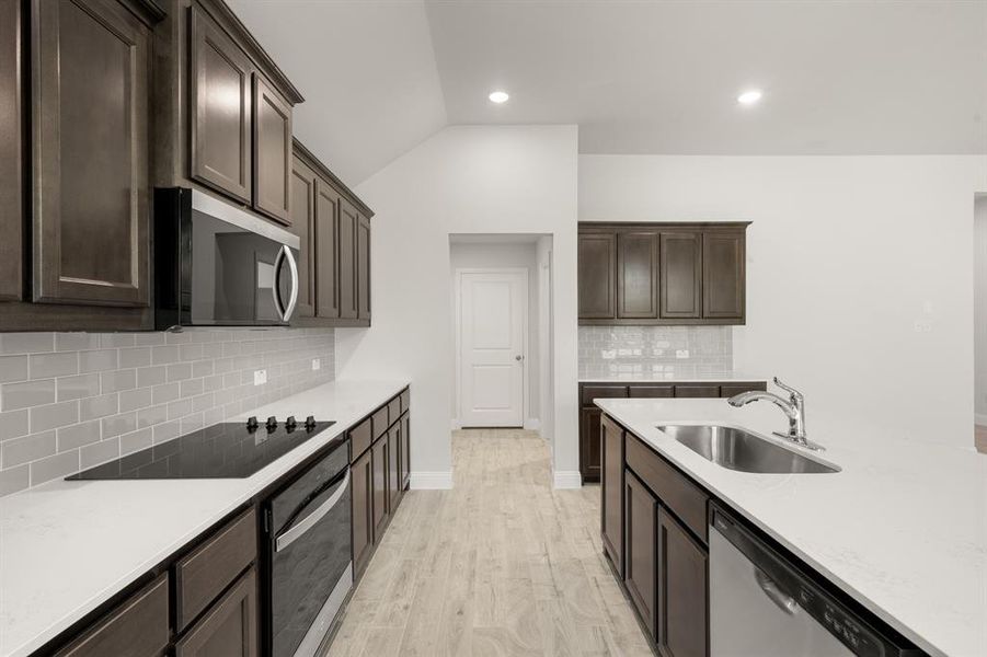 317 Comfort- Kitchen-5