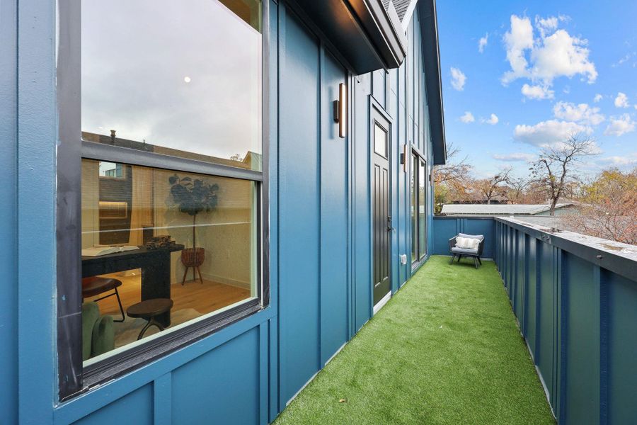 Exterior details and patio area of a home in , Austin (Image 24).