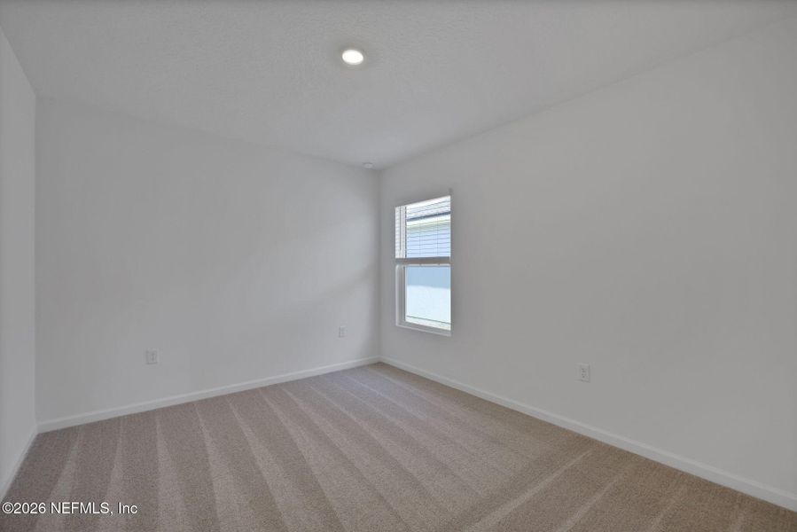 Spacious, unfurnished interior of a new home in Diamond Springs, Jacksonville (Image 28).