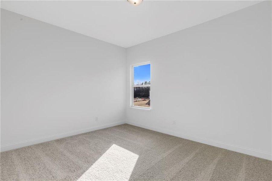 Spacious, unfurnished interior of a new home in Pickens Bluff, Hiram (Image 25).