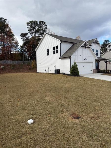 Exterior details and patio area of a home in , Acworth (Image 3).