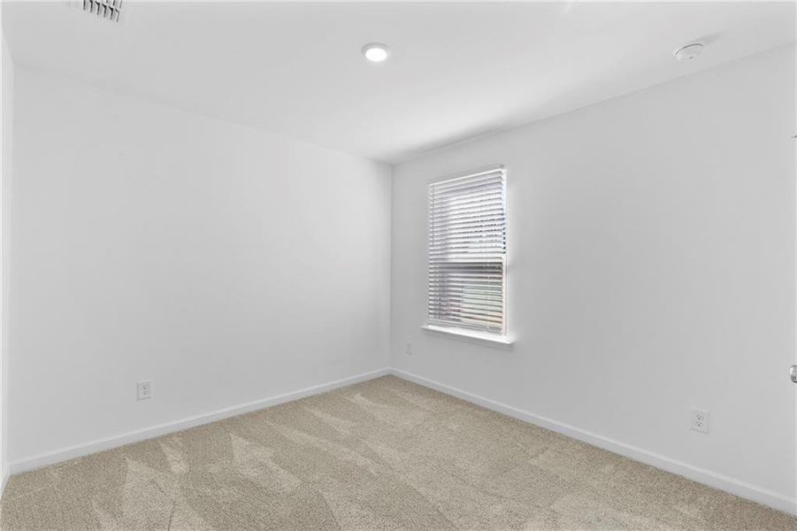 Spacious, unfurnished interior of a new home in Avery Ridge, Gainesville (Image 16).